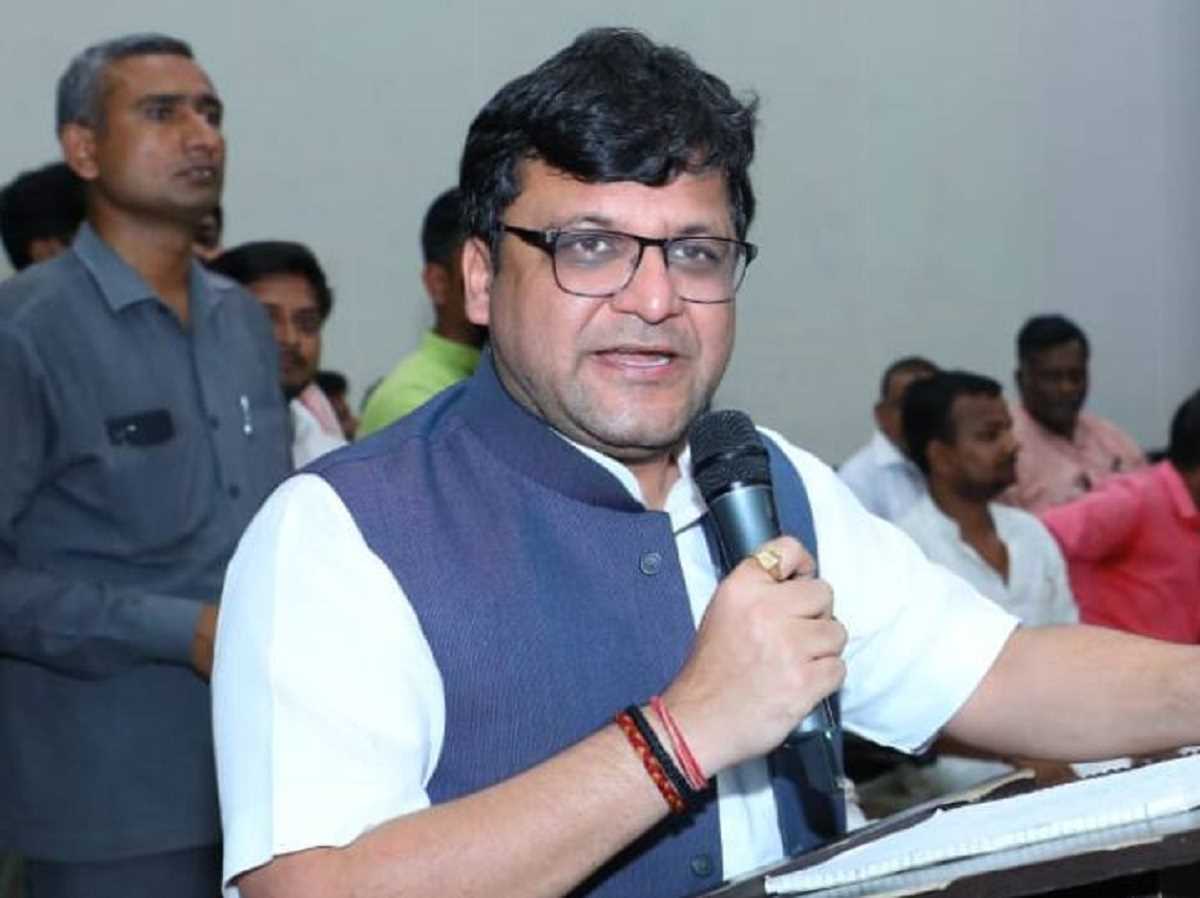 उत्तर प्रदेश : सोनम किन्नर के इस्तीफे पर बोले मंत्री नितिन अग्रवाल - वजह वहीं बताएंगी